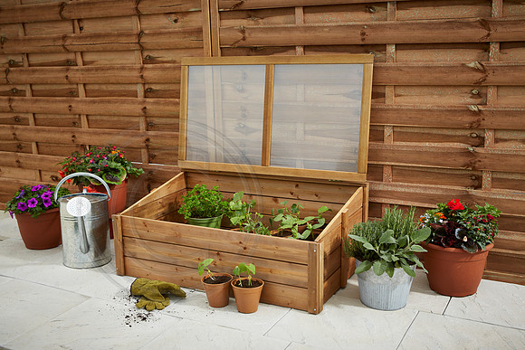 Growhouse_cold_1_shot1_02